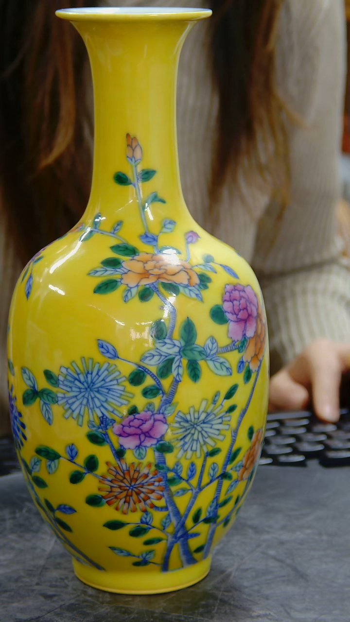 瓶粉彩花卉盘口赏瓶1454