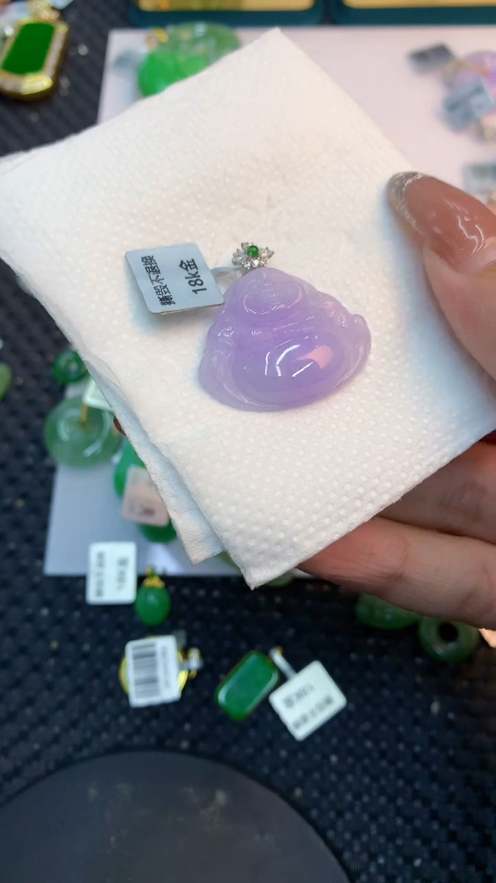 颈饰18K金镶嵌翡翠1