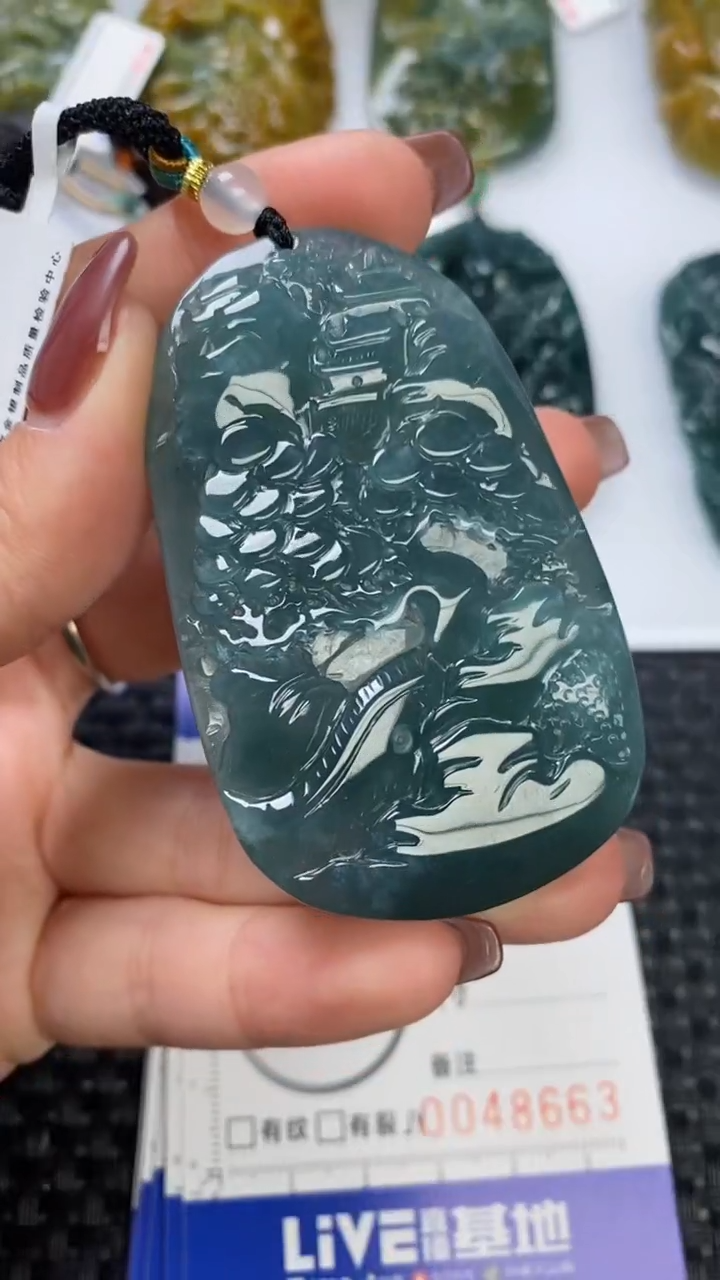 【闪购商品】翡翠颈饰未镶嵌11111111111111111