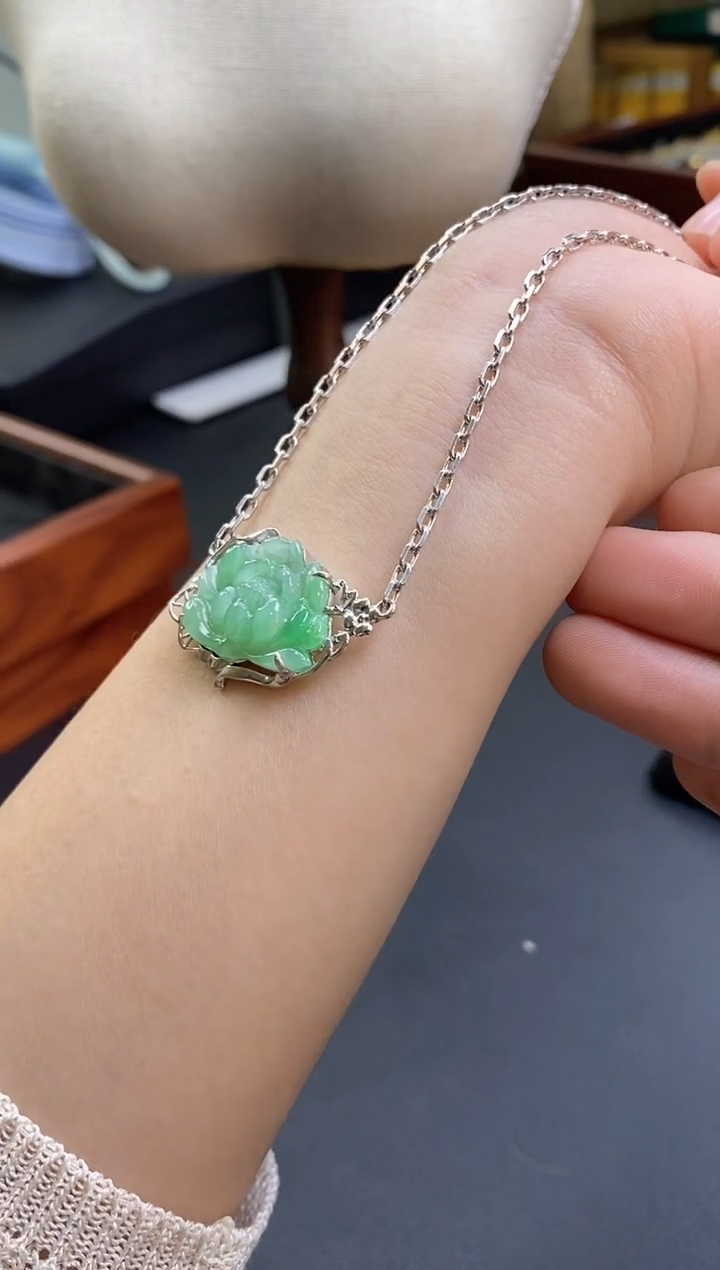 颈饰银S925镶嵌翡翠18258