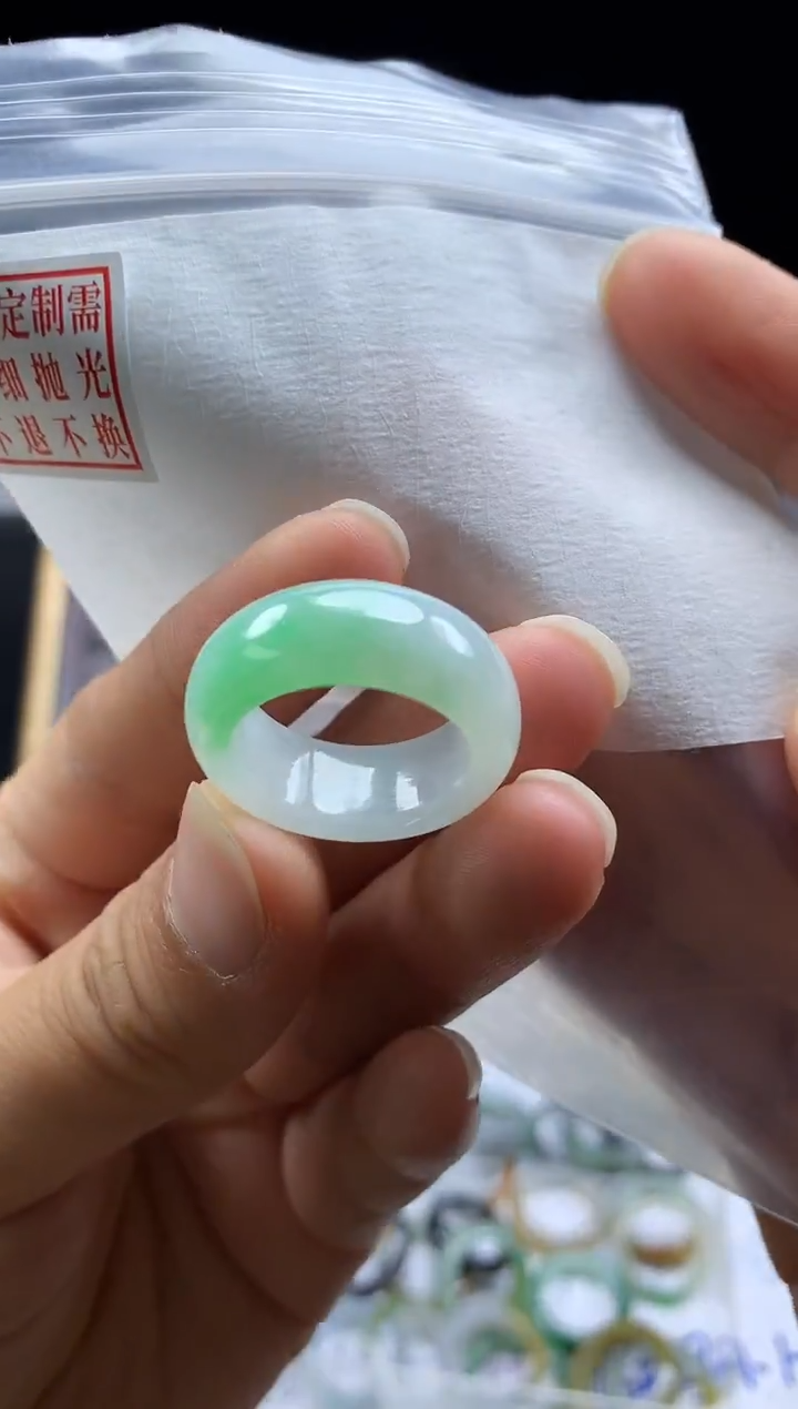 未镶嵌定制翡翠毛货需精细抛光戒圈14#