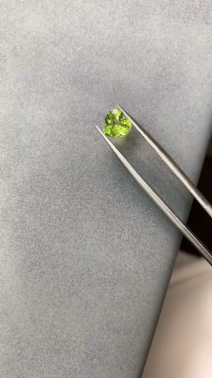 未镶嵌橄榄石笔搁4裸石多样性发一颗