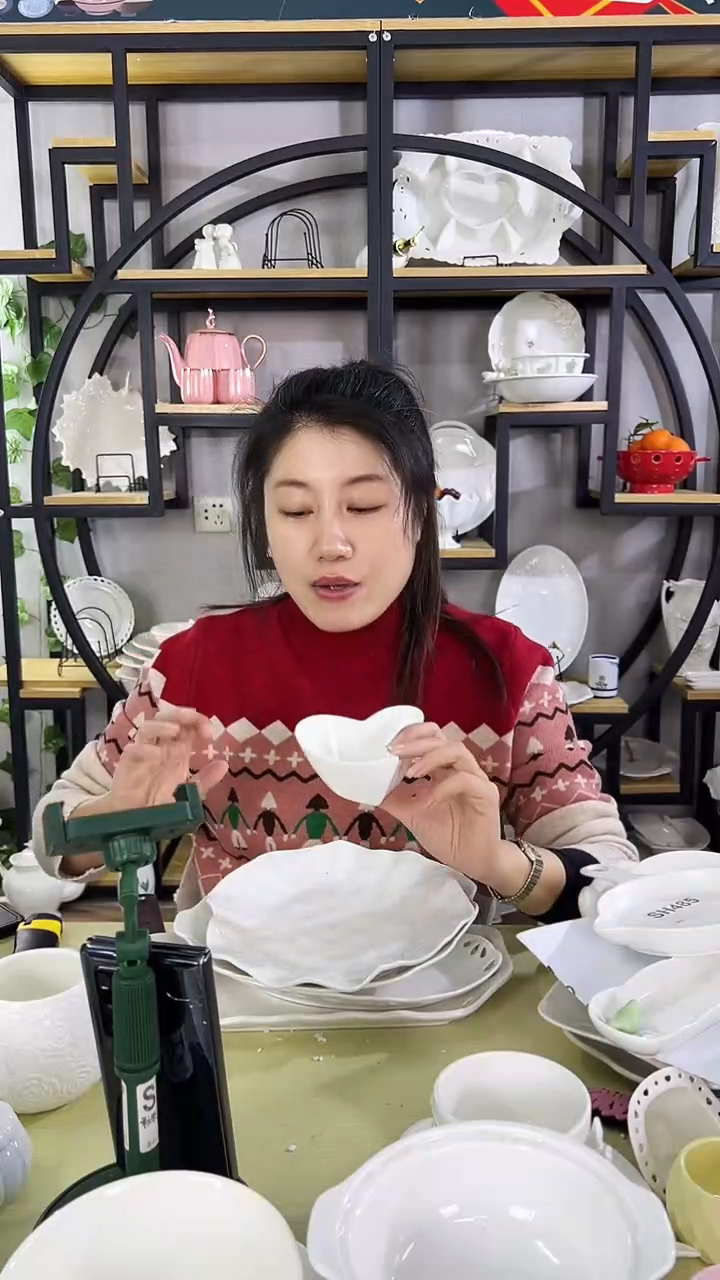 【闪购商品】陶瓷爱心碗拍一发4只