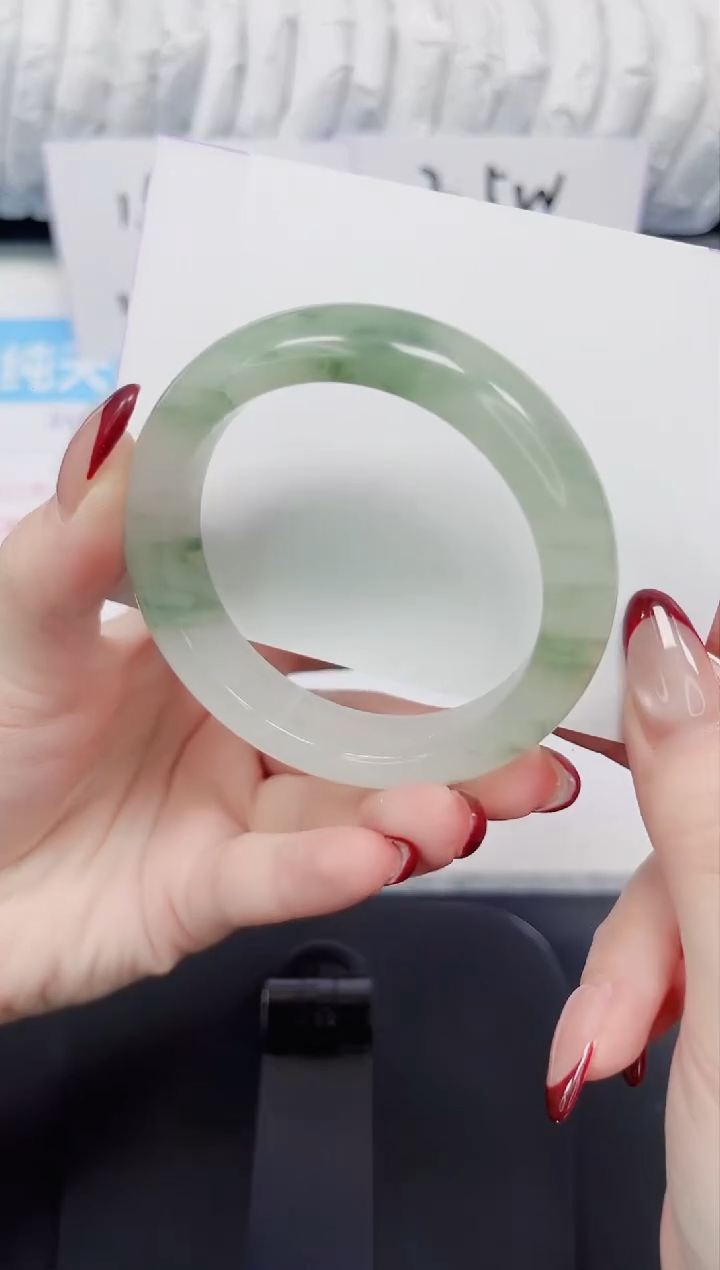 【闪购商品】石英质玉手镯未镶嵌137