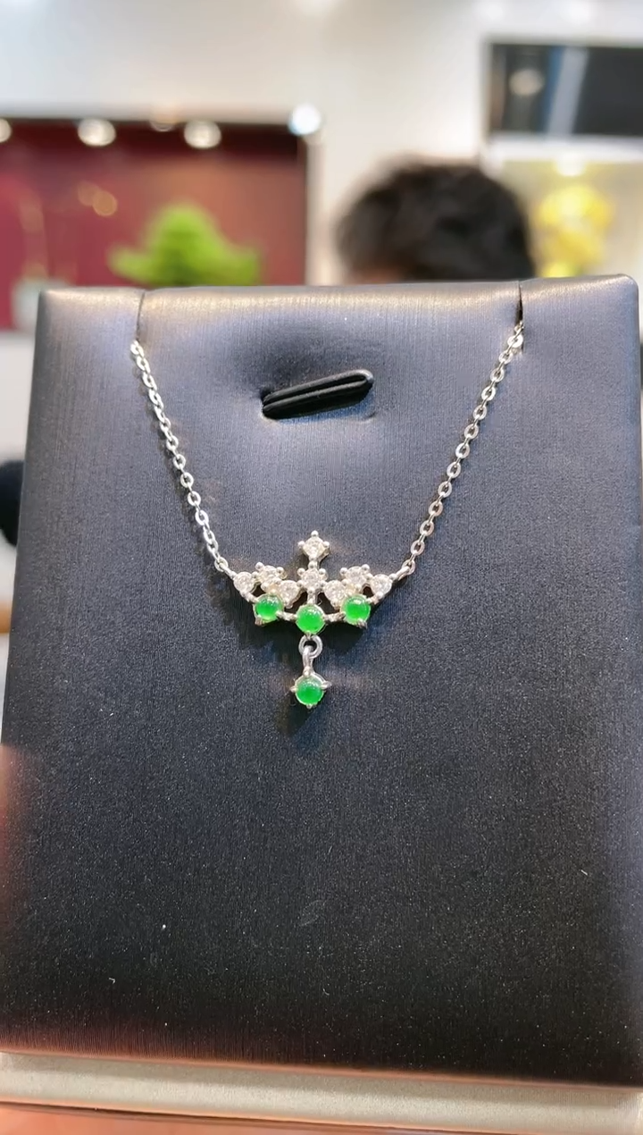 【闪购商品】翡翠颈饰银S925镶嵌A32天然A货翡翠套链