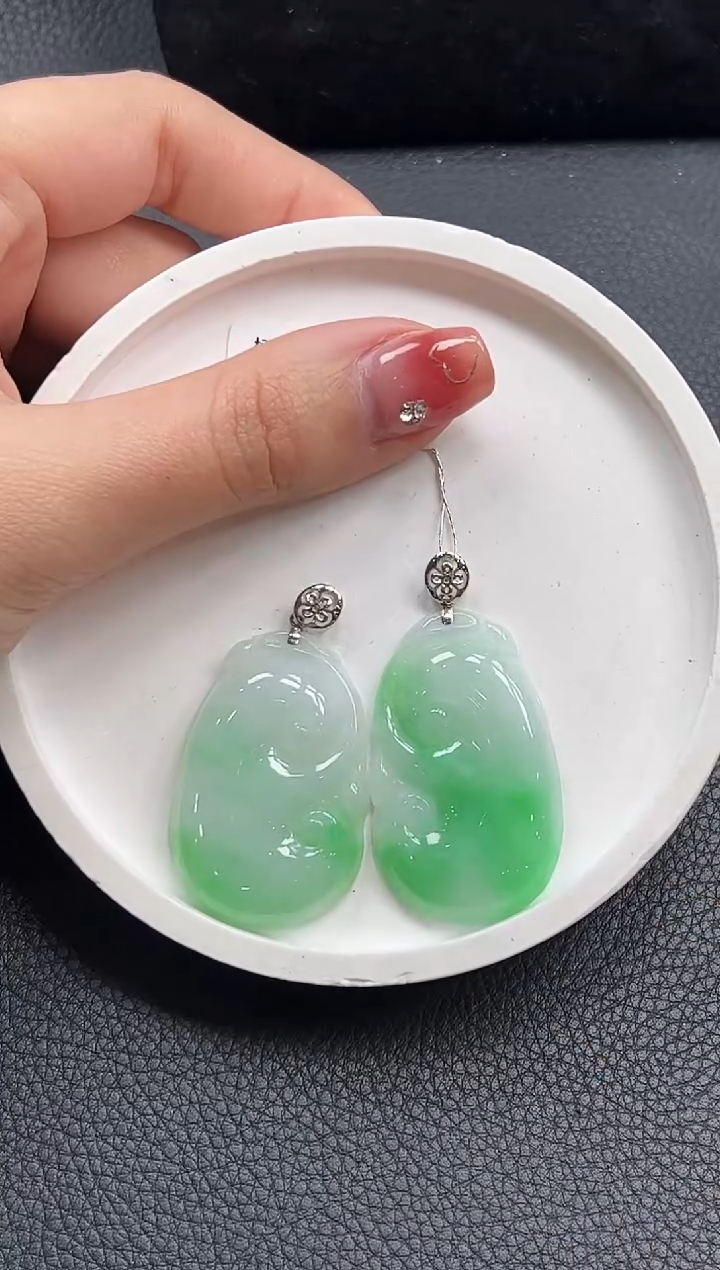 【闪购商品】翡翠颈饰18K金镶嵌如意多样性发1件