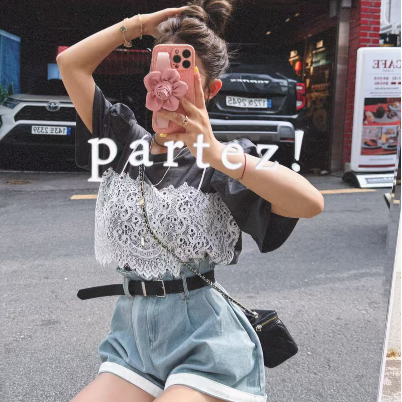 【YKL】画报少女 灰色蕾丝拼接泡袖上衣/花苞腰牛仔休闲显瘦短裤