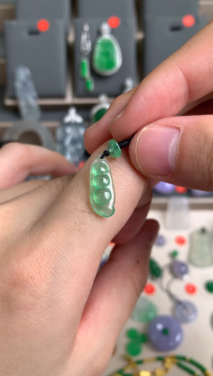 未镶嵌定制翡翠裸玉