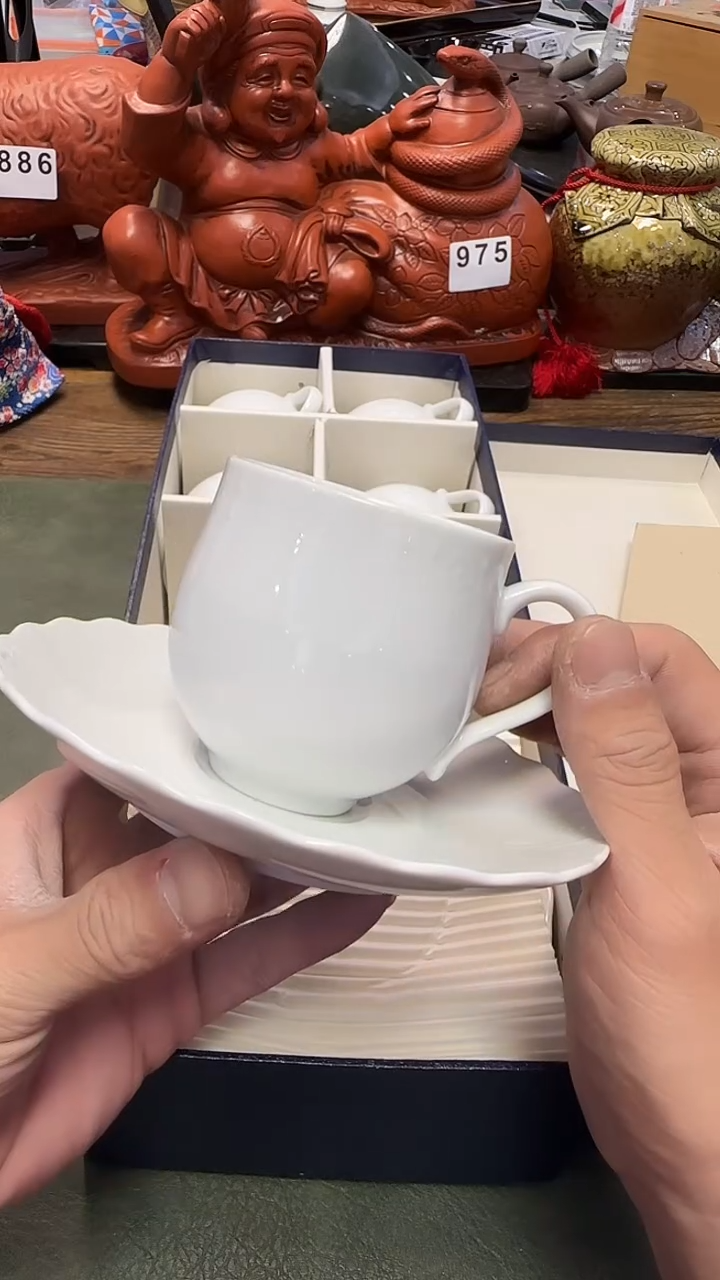 989···带款杯盘6套