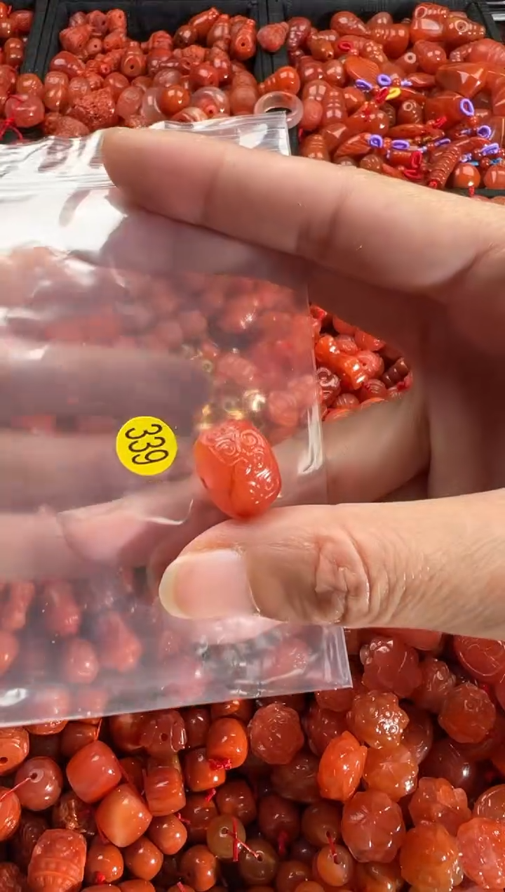 【闪购商品】南红玛瑙颈饰未镶嵌1