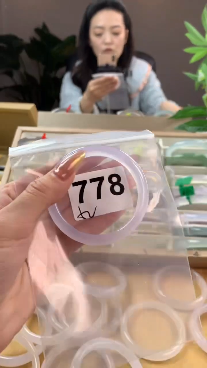 【闪购商品】玛瑙/玉髓手镯未镶嵌778