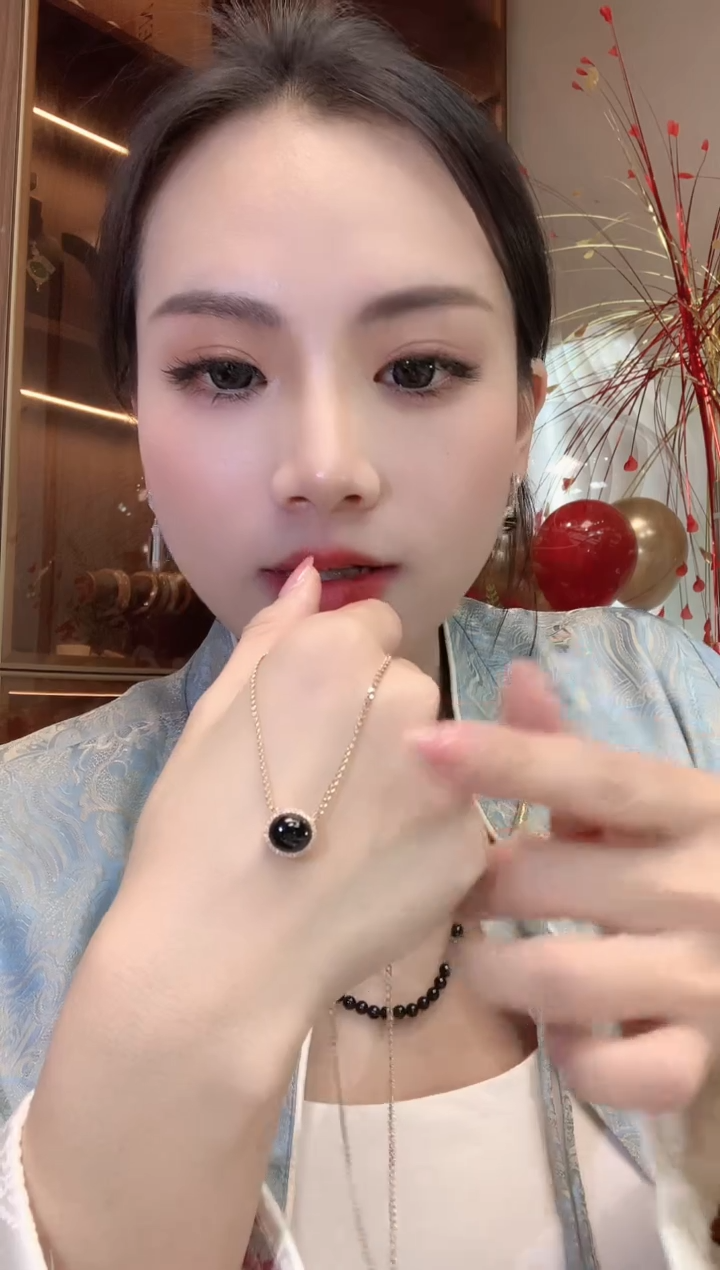 【闪购商品】翡翠套链18K金镶嵌D31 多样性发货一件