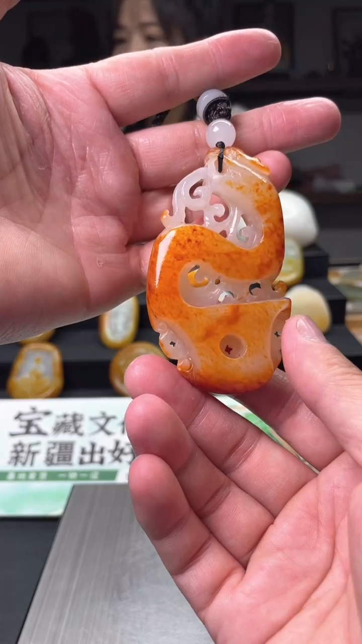 和田玉未镶嵌挂件仿古龙