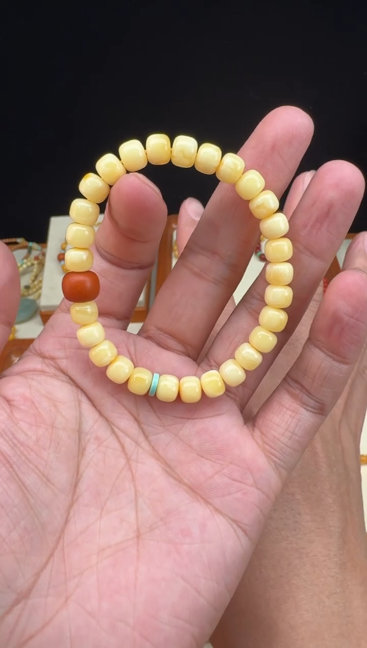 【闪购商品】蜜蜡手链未镶嵌白花蜡老型珠