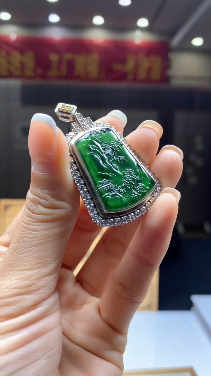 【闪购商品】翡翠颈饰未镶嵌********145