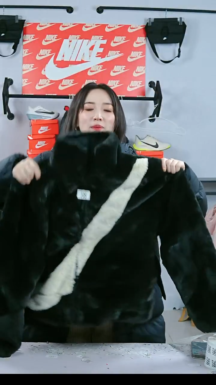 109闪购编码运动衣以直播间过款为准尺码L