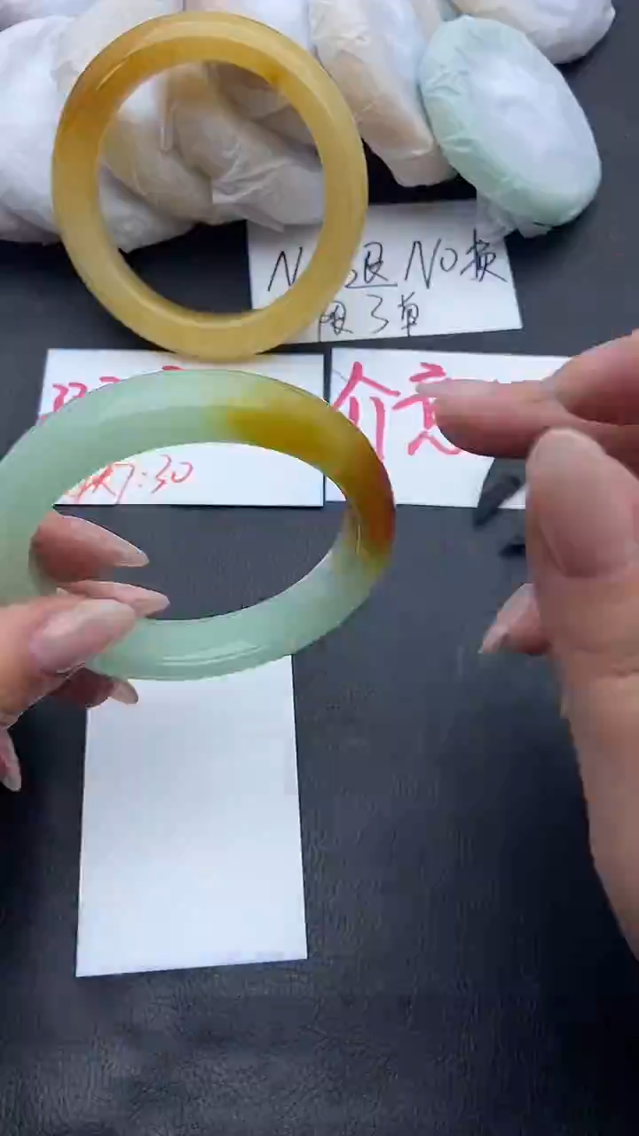 未镶嵌手镯石英质玉瑕疵85+62/63