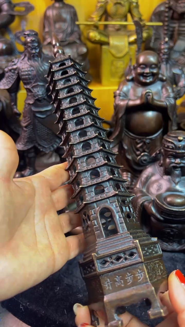 【闪购商品】1案台摆件 物品摆件 13层