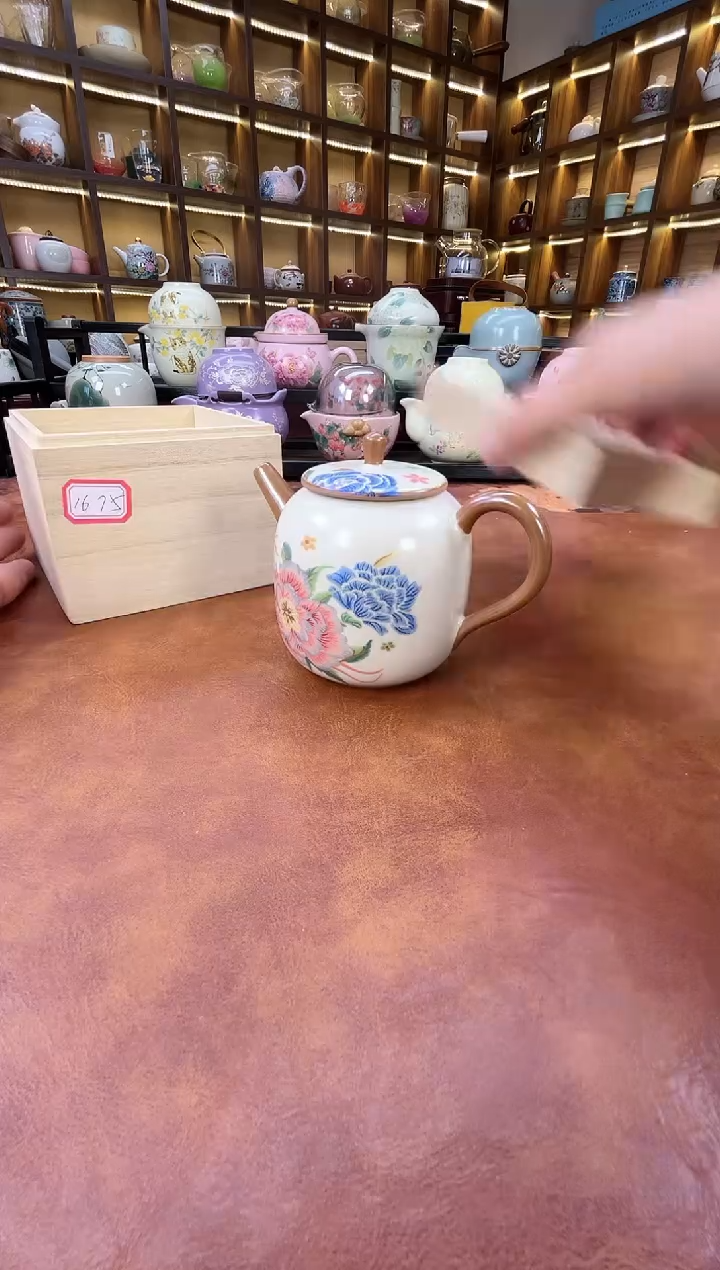 刺绣牡丹壶单壶.............