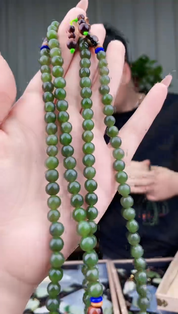 未镶嵌和田玉挂件拍一发一，多样性发货！