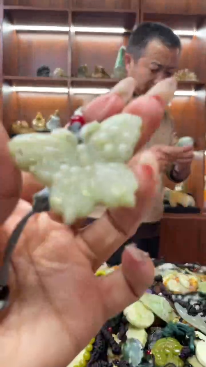 未镶嵌岫玉挂件 