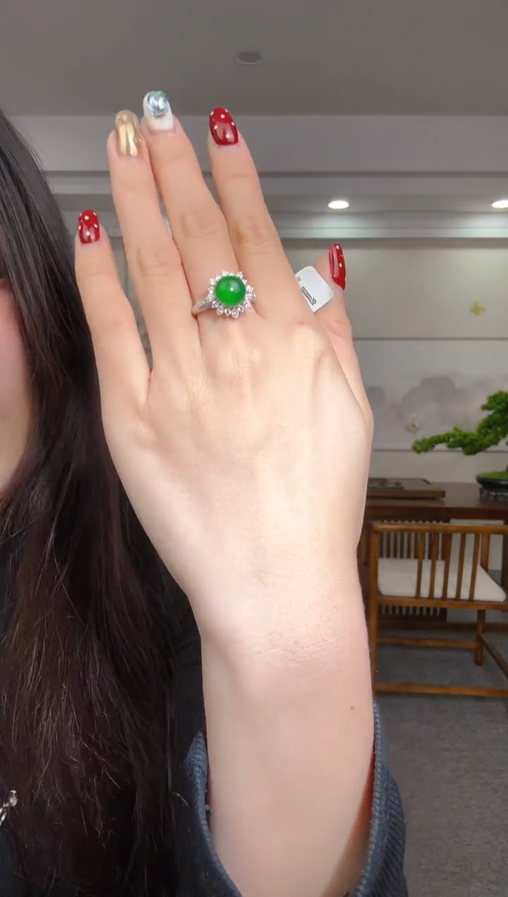 【闪购商品】翡翠戒指18K金镶嵌蛋面