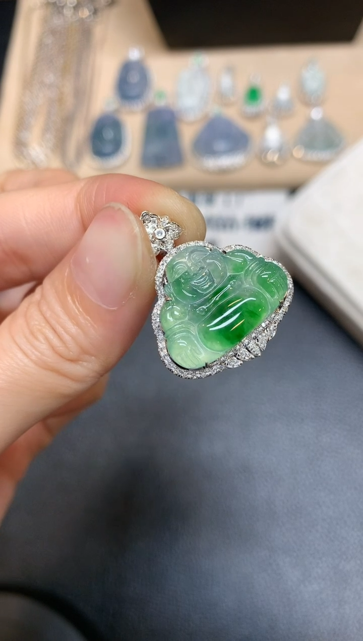 【闪购商品】翡翠吊坠(不含链)18K金镶嵌佛公【无服务费