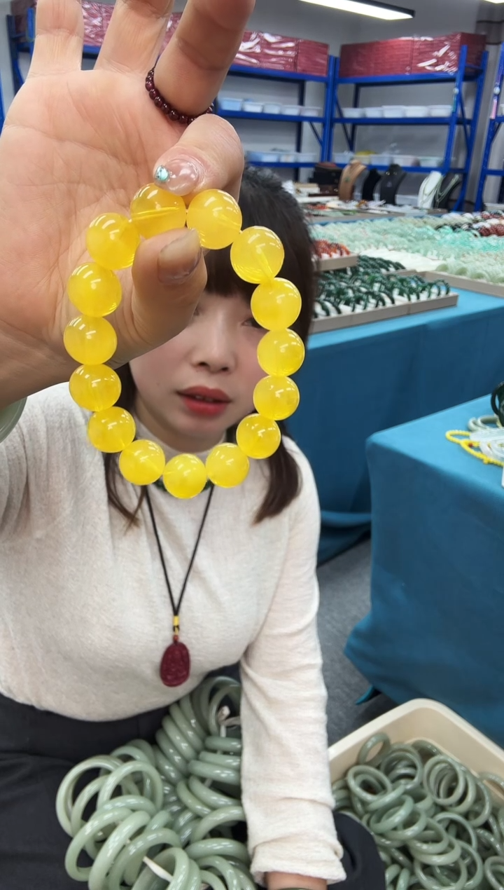 14mm满蜜鸡油黄手串