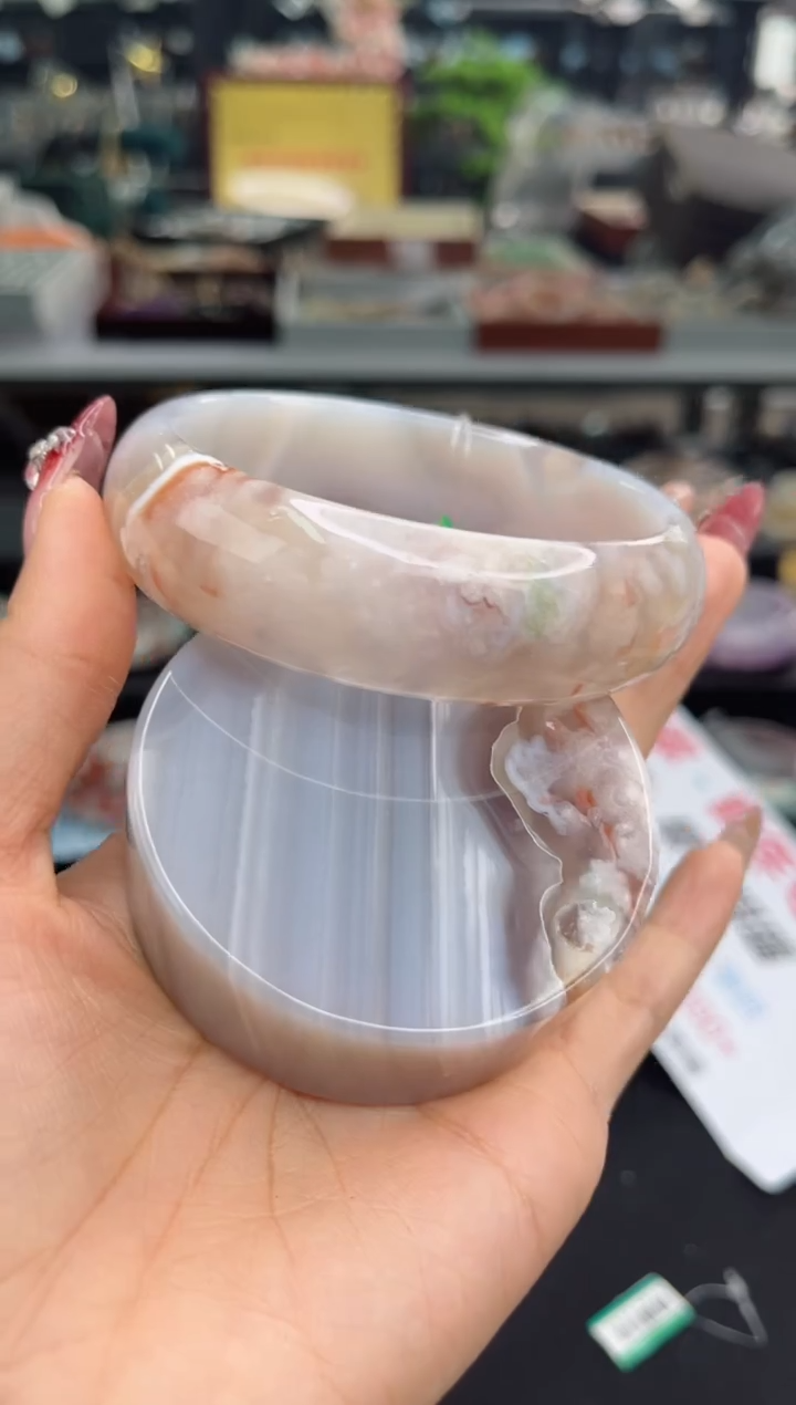 【闪购商品】石英质玉手镯未镶嵌67圈口（赠品镯心）358658