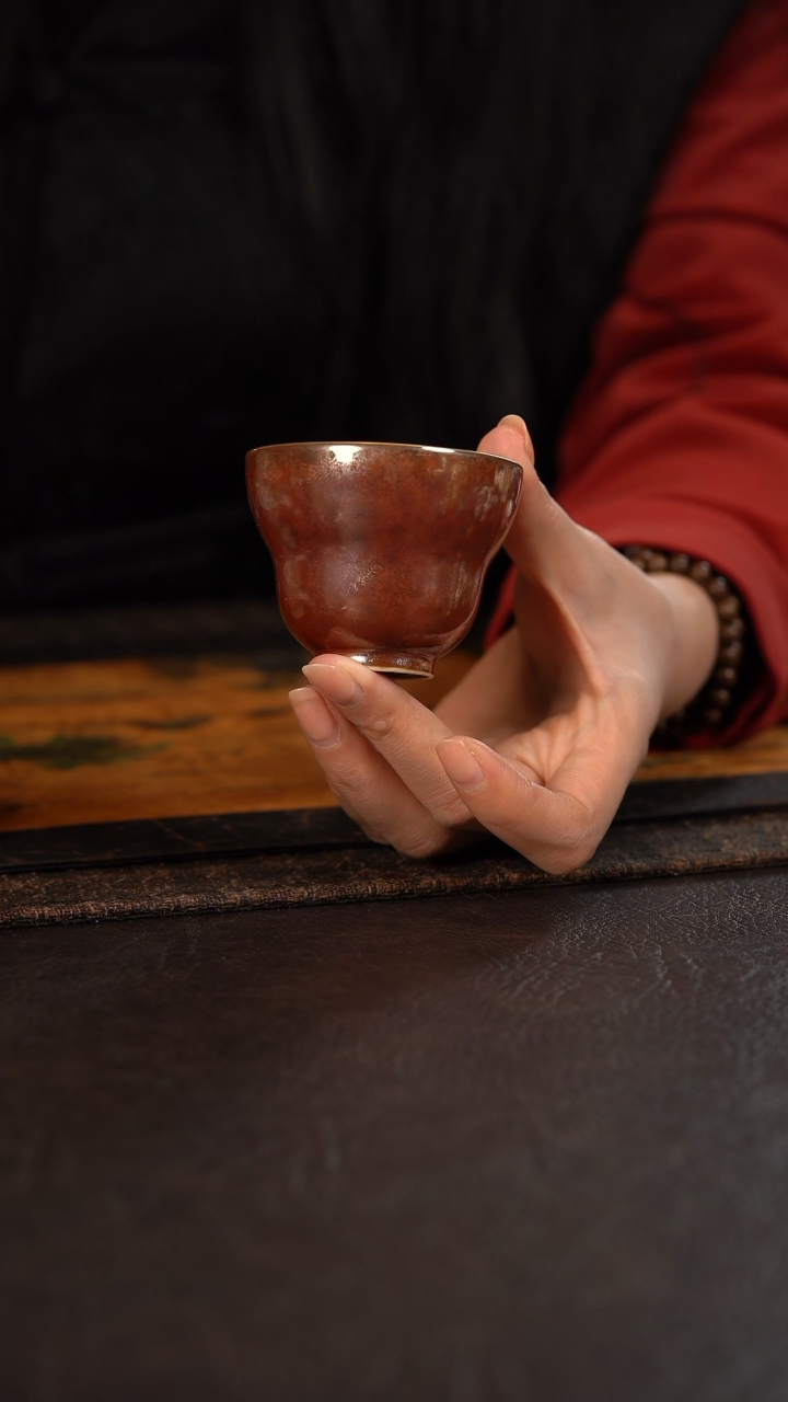 【闪购商品】杯聚澜堂红金花釉描金大炉式杯