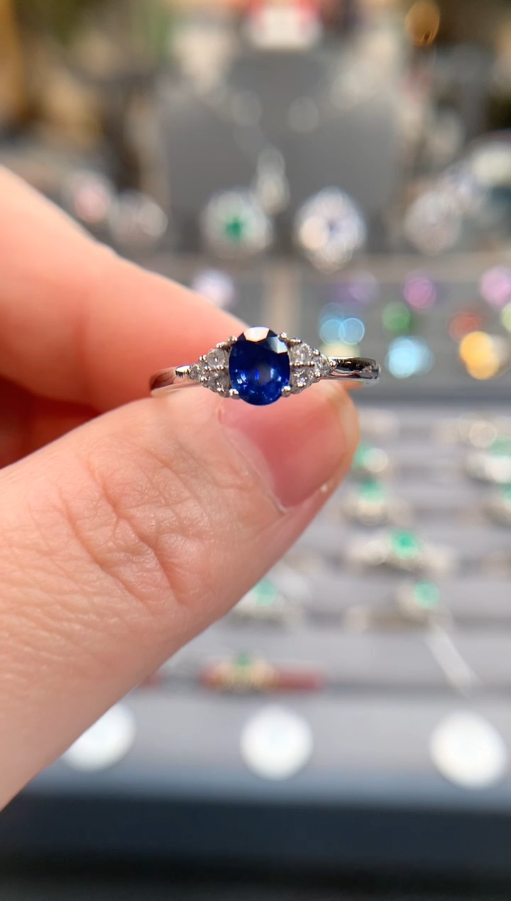 【闪购商品】蓝宝石戒指铂Pt950镶嵌蓝宝石