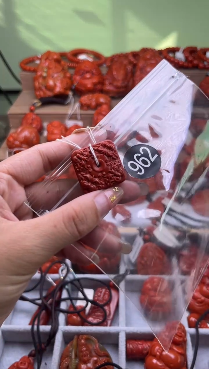 【闪购商品】南红玛瑙珠宝奇石未镶嵌962