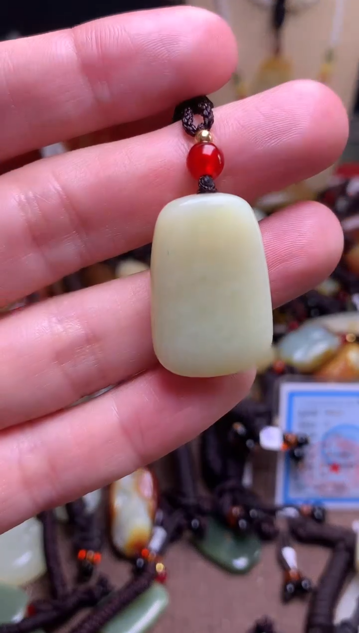 颈饰未镶嵌和田玉新疆料青海料清水和田玉吊坠