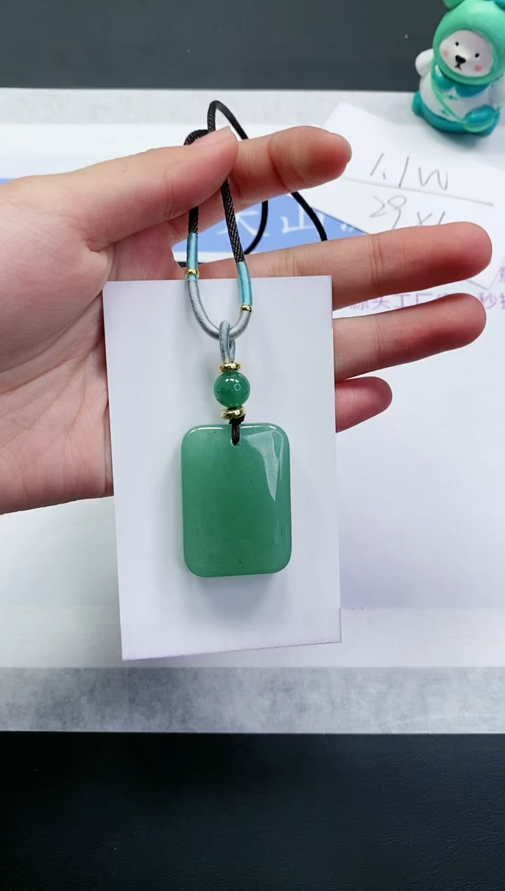 【闪购商品】石英质玉手镯未镶嵌吊坠