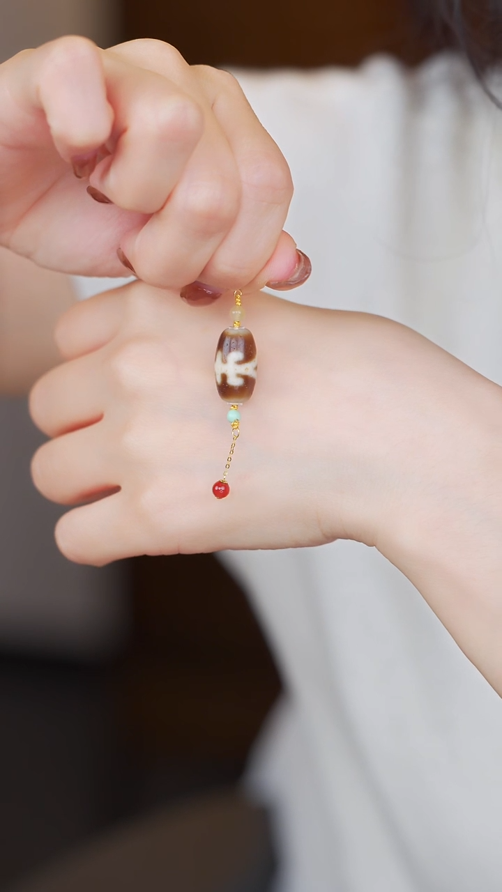 玛瑙/玉髓吊坠(不含链)18K金镶嵌天珠