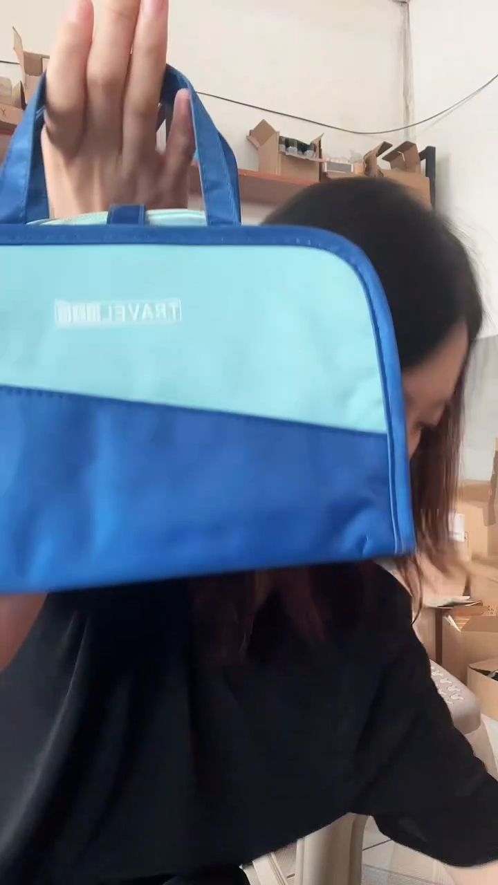 蚕丝K26口红D009化妆包包容量超级大