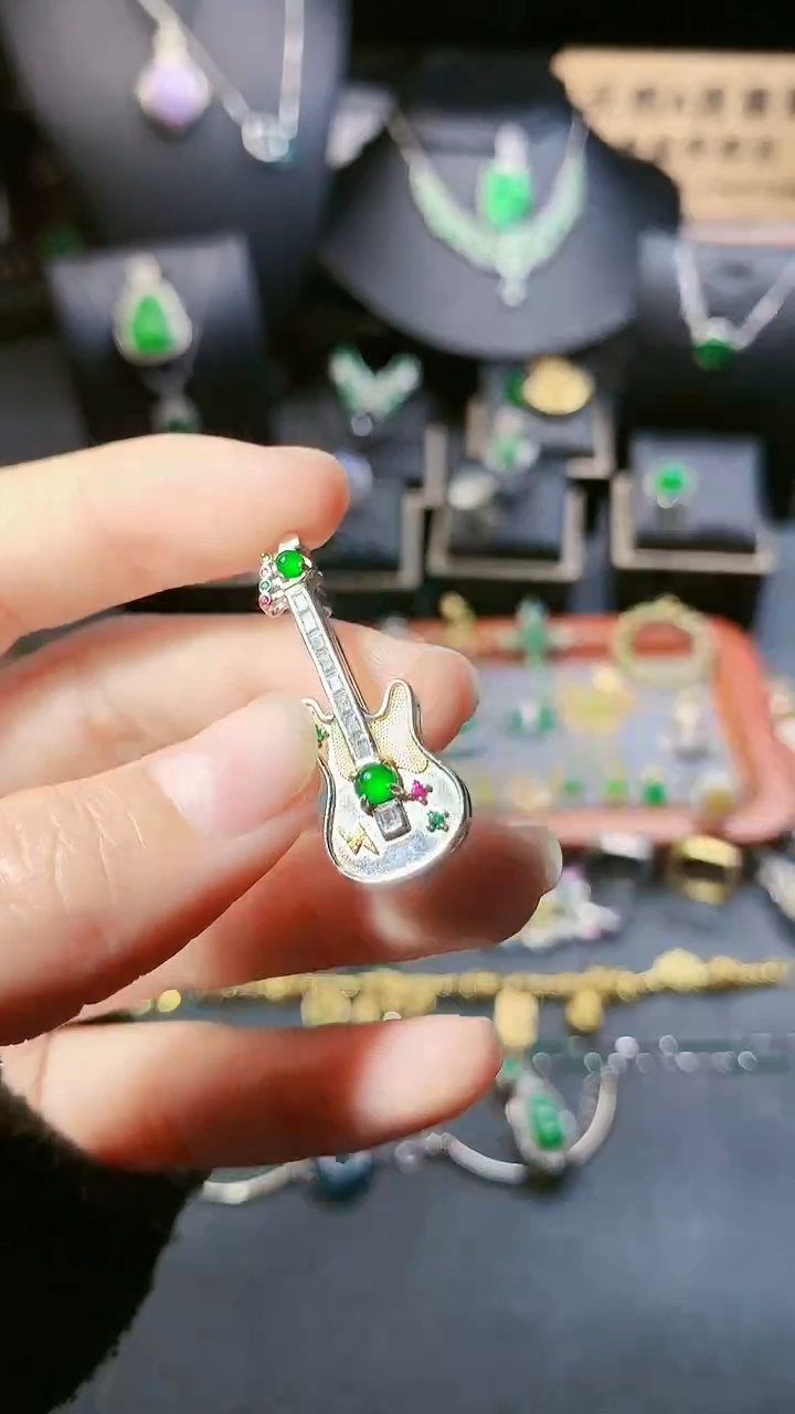 【闪购商品】翡翠戒指银S925镶嵌胸针