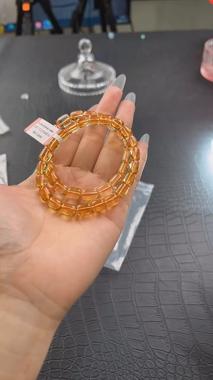 `未镶嵌水晶44多样性发其一/  