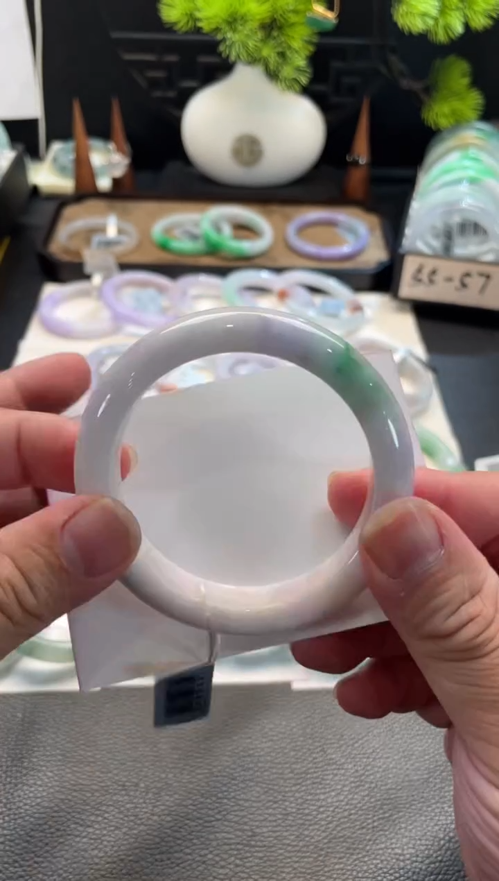 未镶嵌手镯翡翠50号链接 有纹裂 59正圈