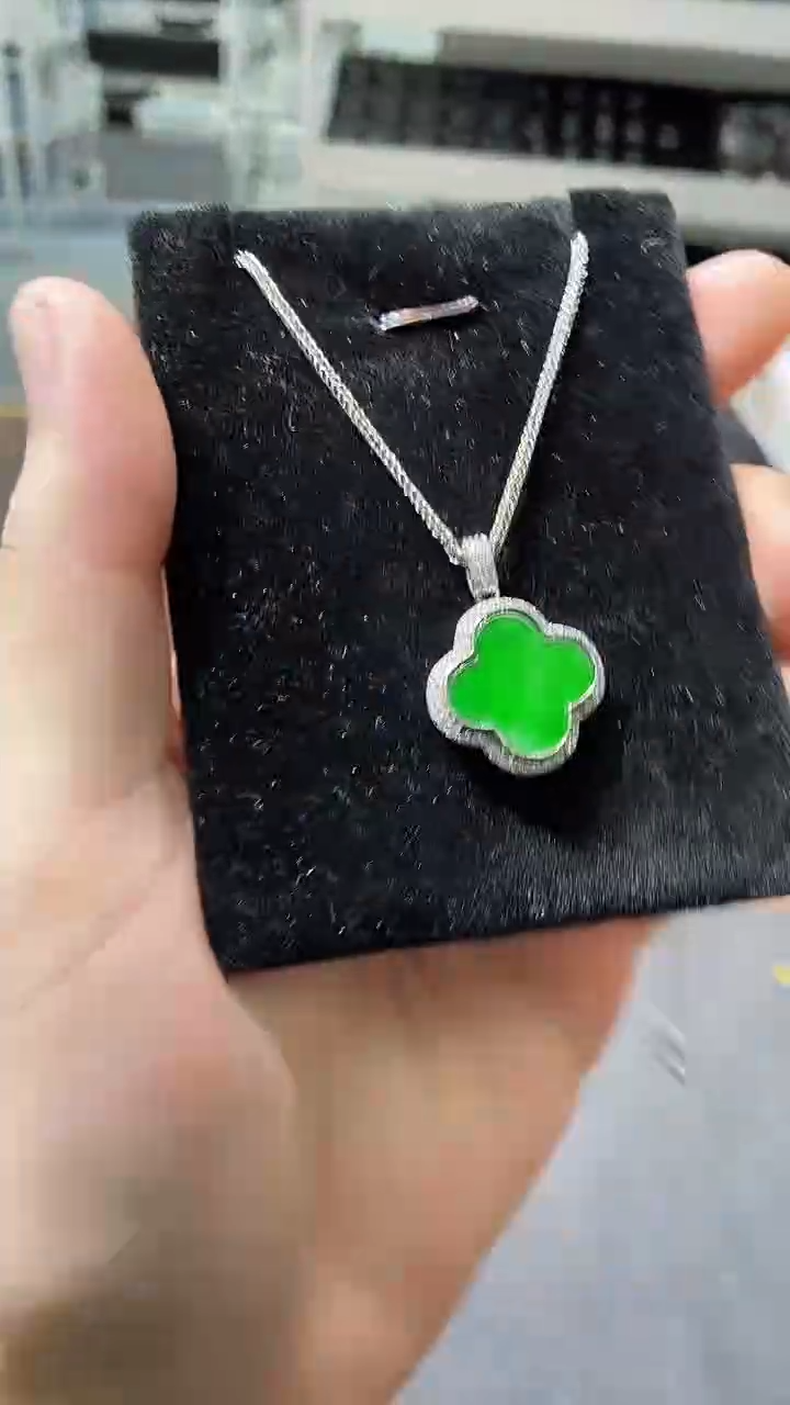 翡翠未镶嵌吊坠(不含链)多样性发货不含链其一