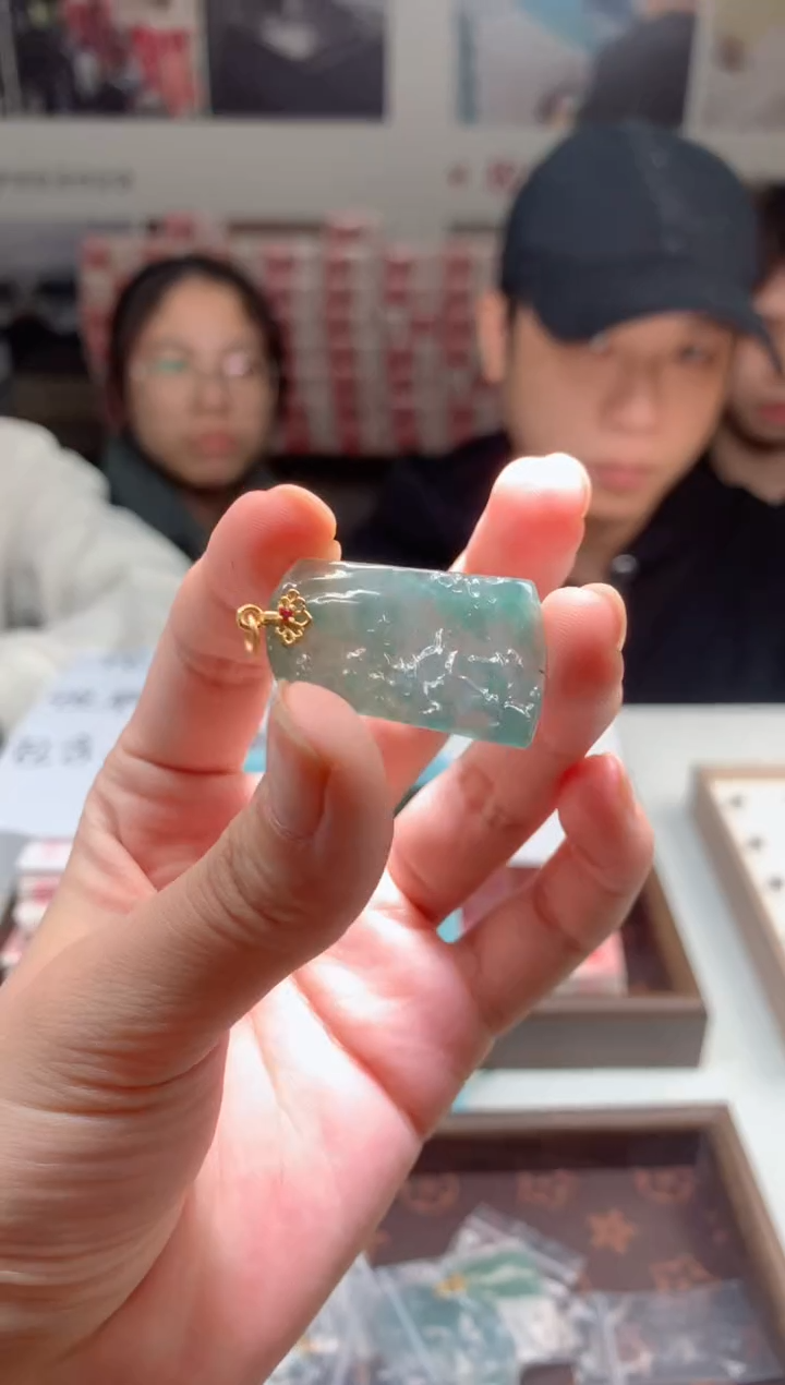 【闪购商品】翡翠颈饰合金天然A货翡翠-多样性发货