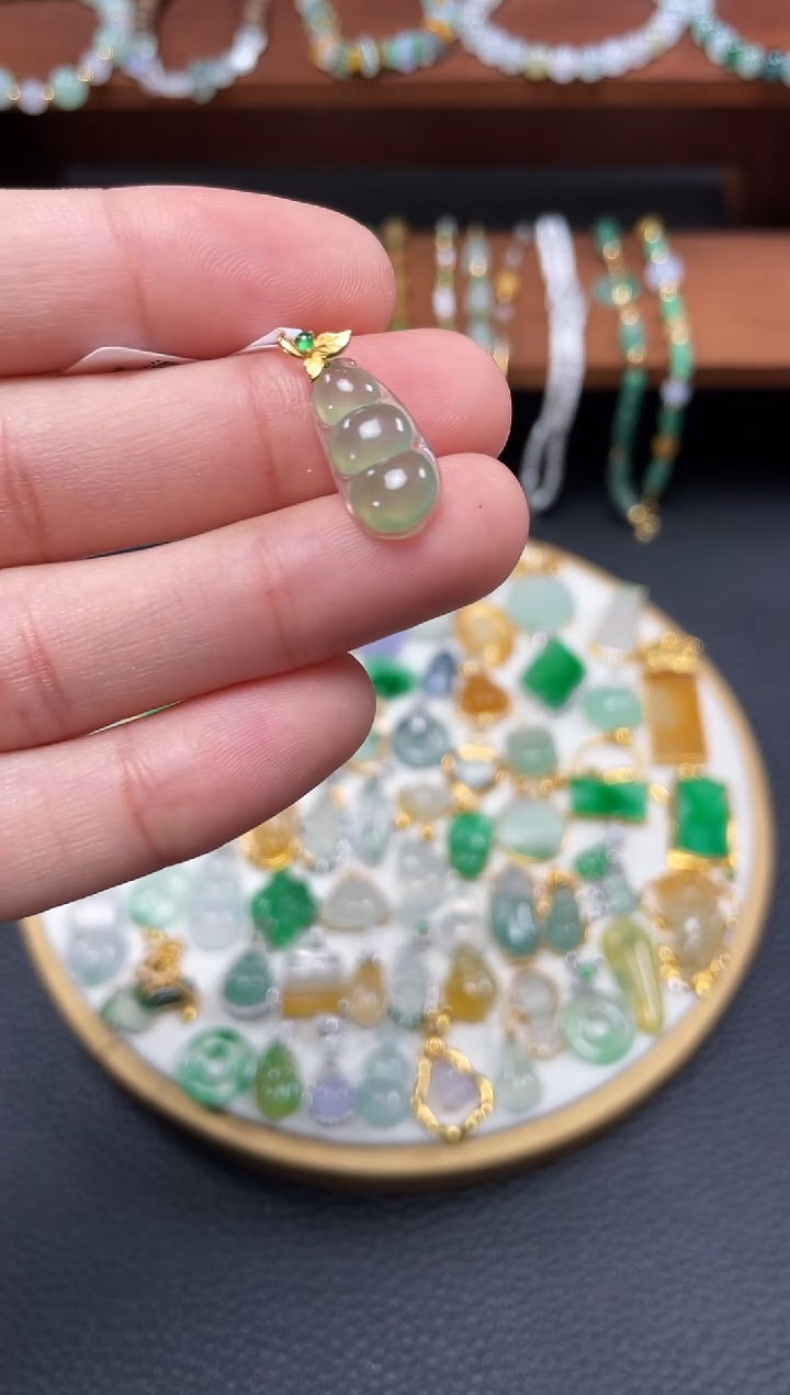 【闪购商品】翡翠吊坠(不含链)18K金镶嵌一个   JK326