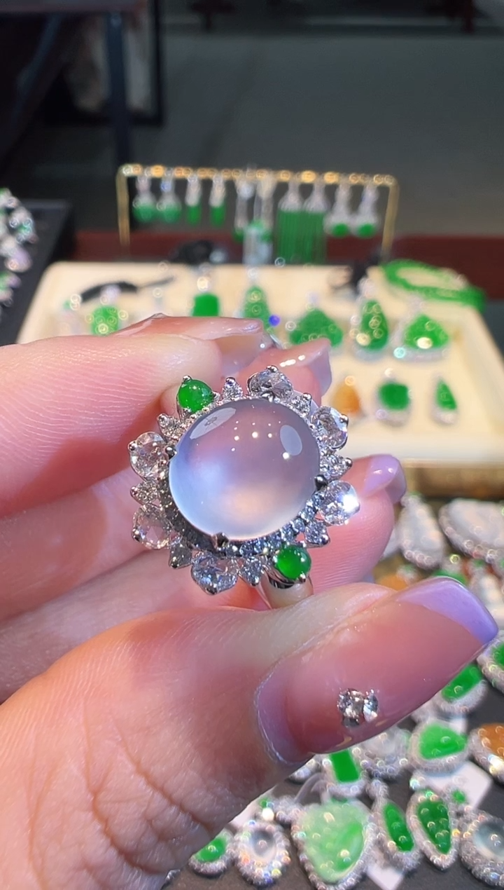 【闪购商品】翡翠戒指18K金镶嵌翡翠