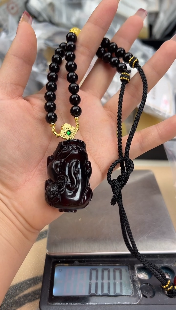 【闪购商品】琥珀裸石未镶嵌蜜蜡吊坠