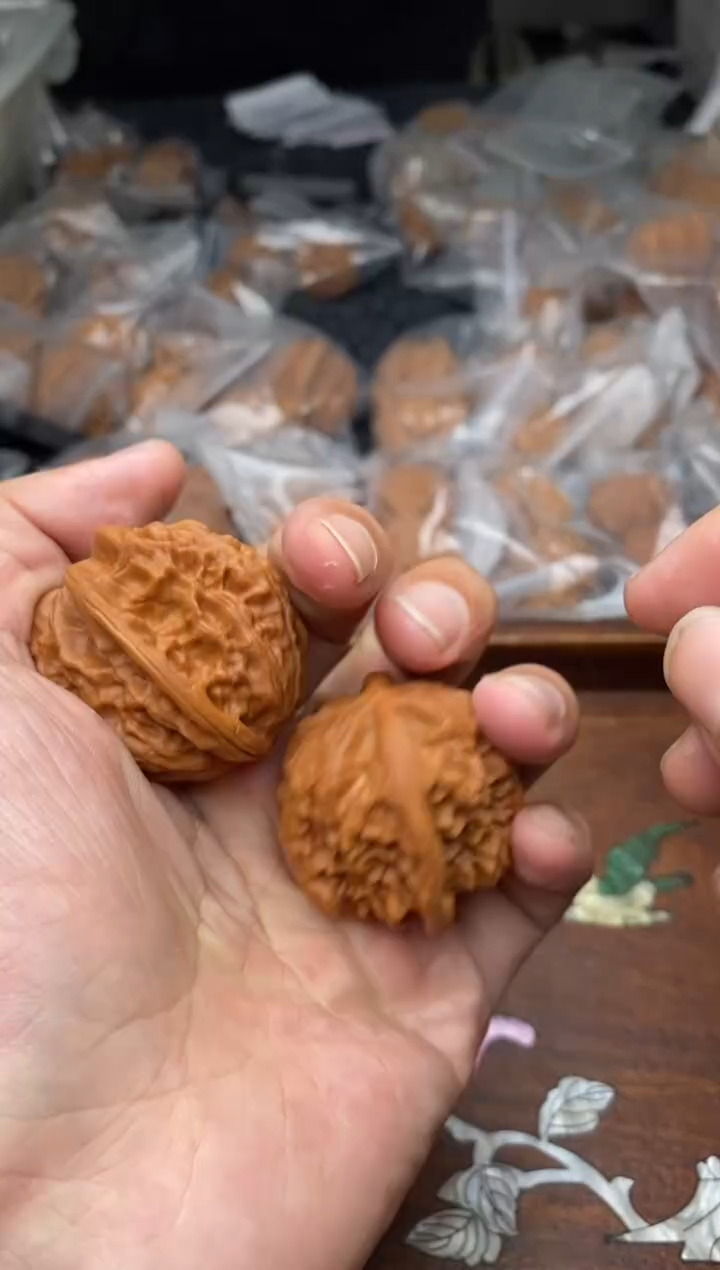 【闪购商品】文玩核桃把件A87号36尺磐石