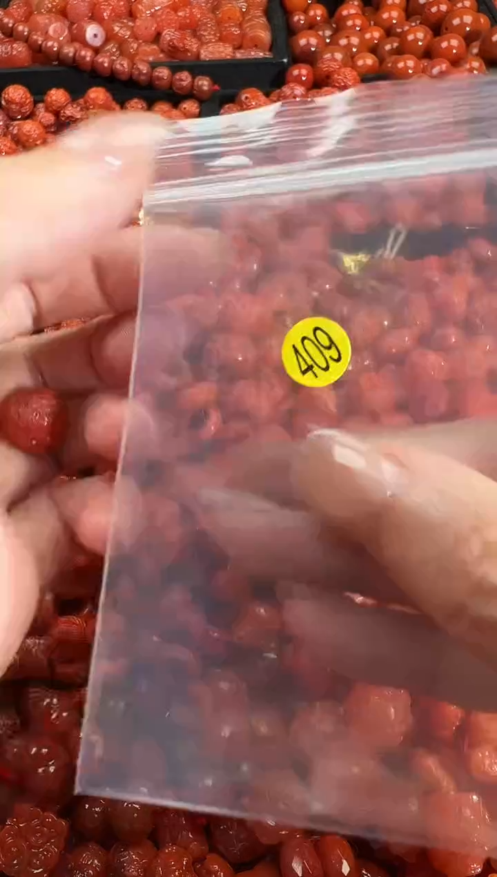 颈饰未镶嵌南红玛瑙1