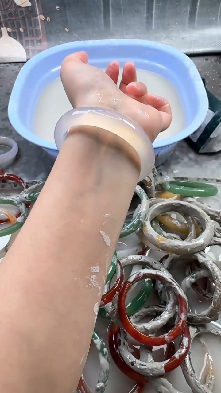 【闪购商品】玛瑙/玉髓手镯未镶嵌110