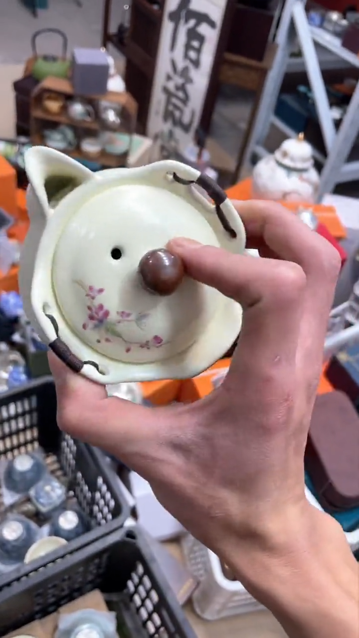 【闪购商品】@@@@@@@@@蝴蝶花开宝瓶