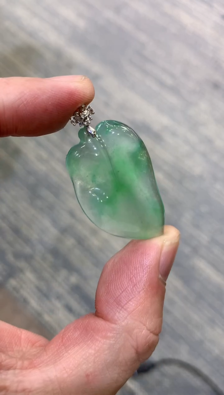 颈饰未镶嵌翡翠天然A货翡翠