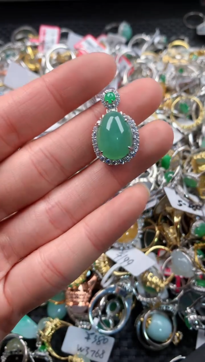 银S925镶嵌戒指翡翠888       2